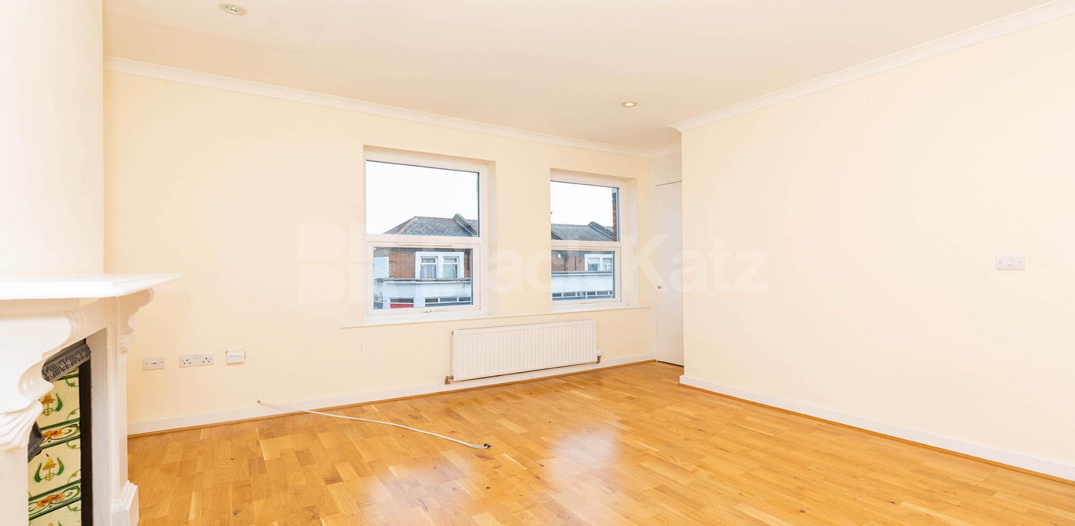 			3 Bedroom, 3 bath, 3 reception Apartment			 High Street North, East Ham E6